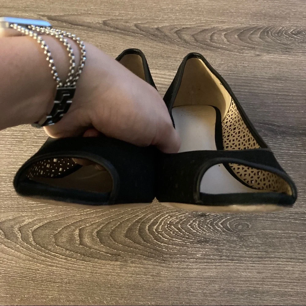 Like 🆕 Tory Burch Eleanor lasercut peep toe pumps